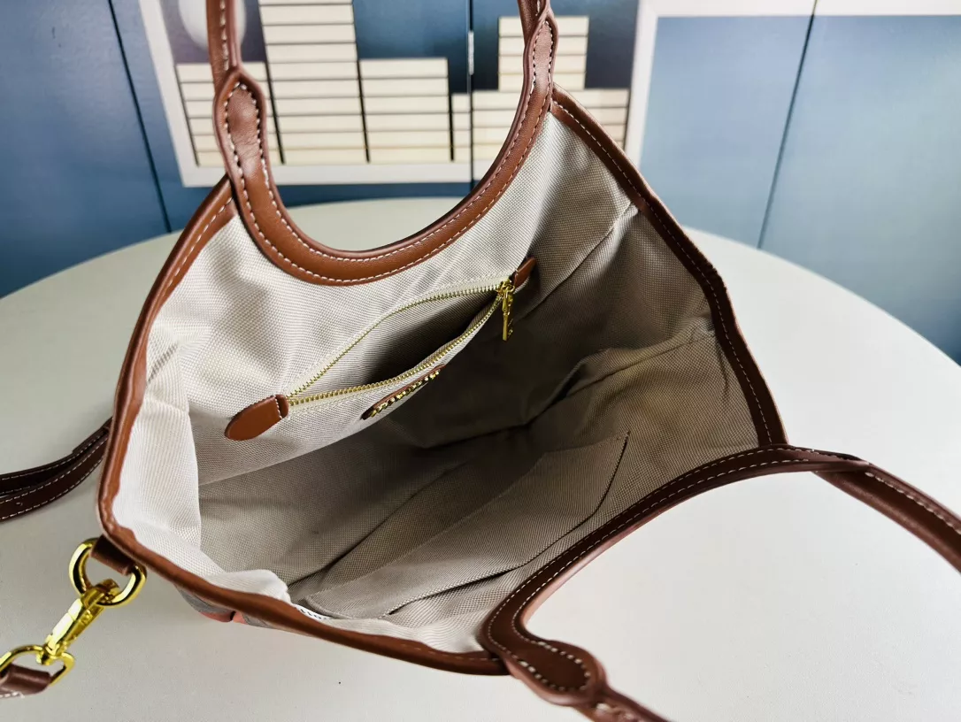 Minimalist 6602 MIU MIU AAA Quality Handbags For Women