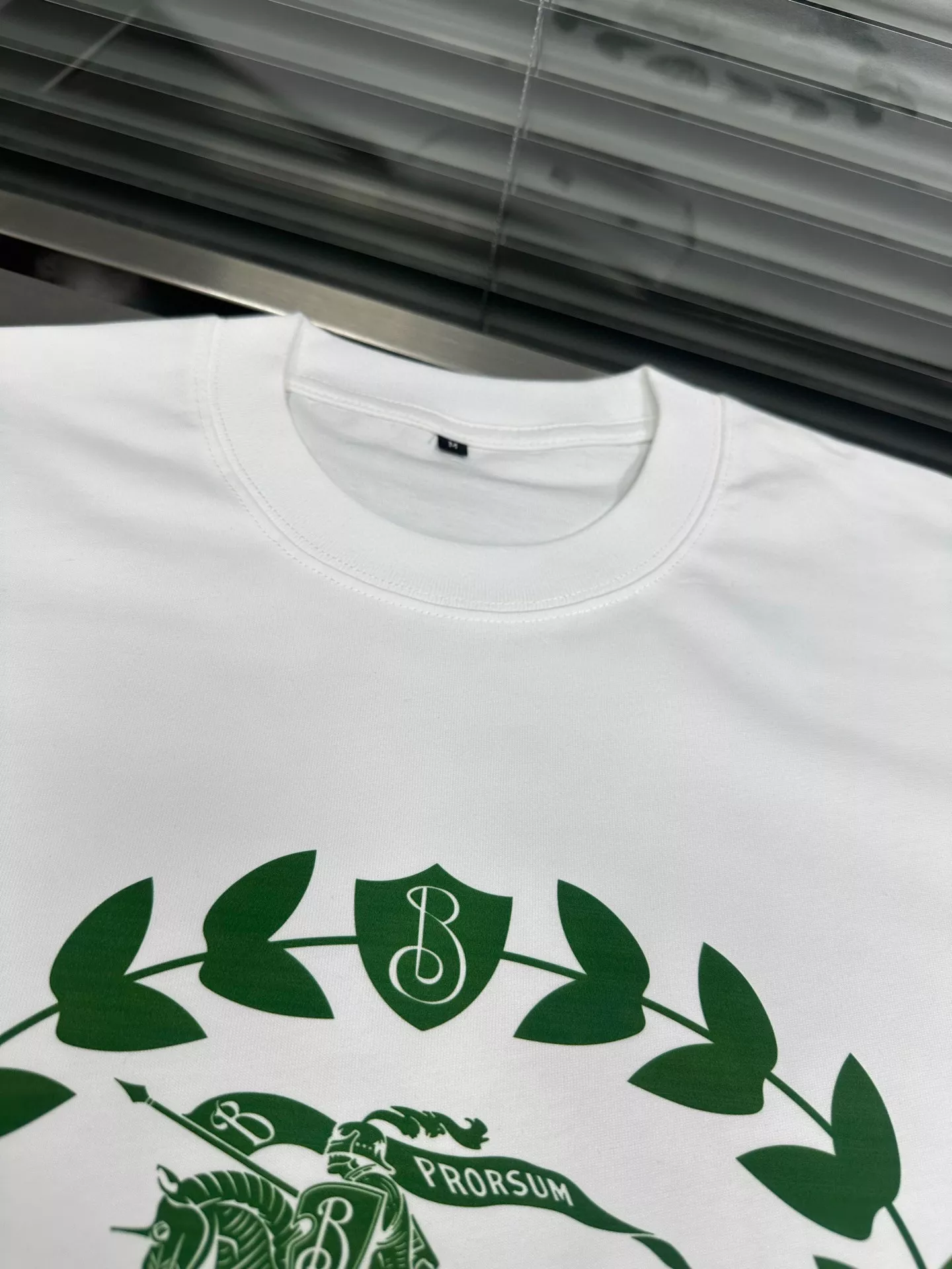 Minimalist 6863 Burberry T-Shirts Short Sleeved For Unisex