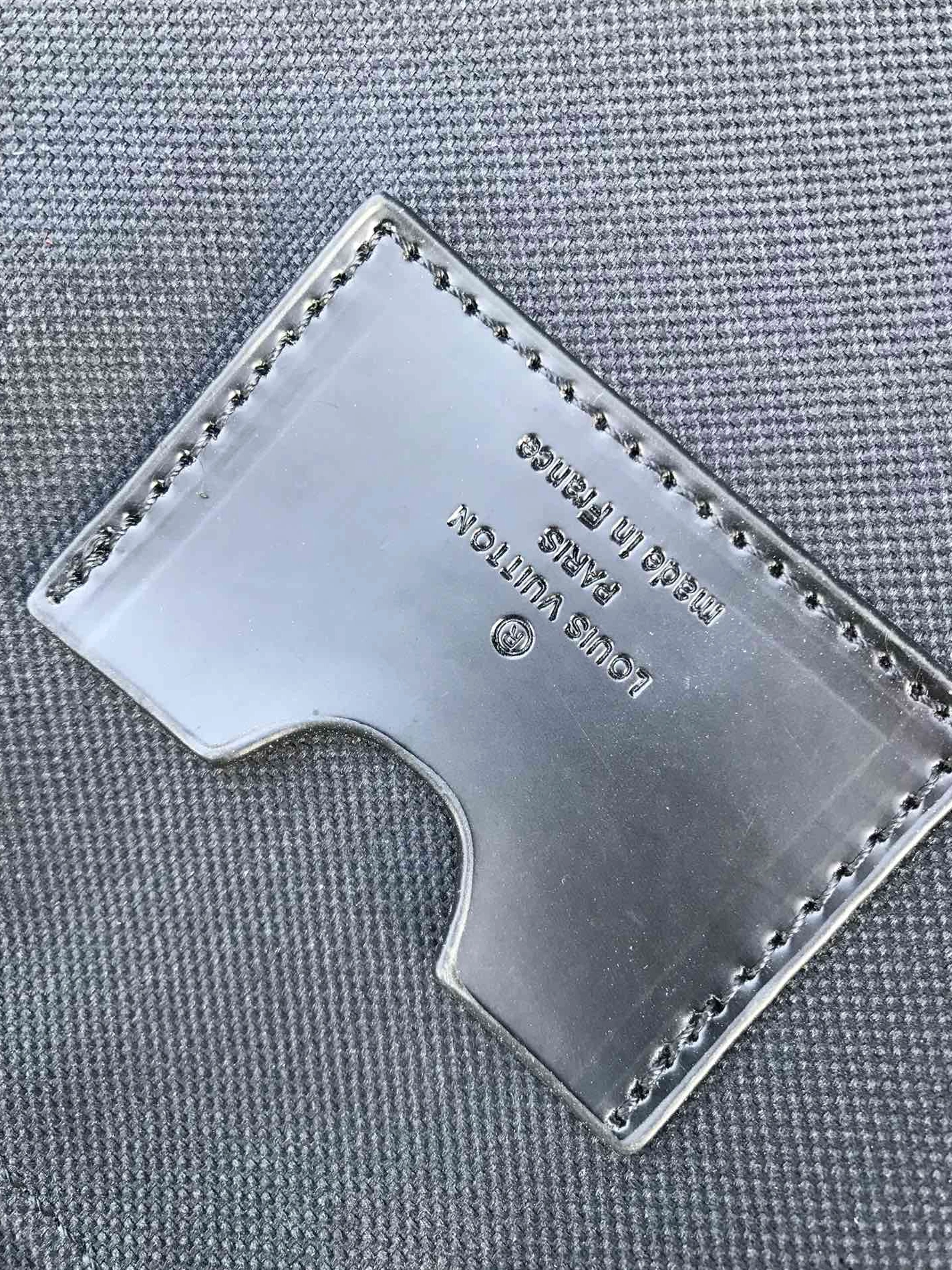 Minimalist 7010 Louis Vuitton Luggage