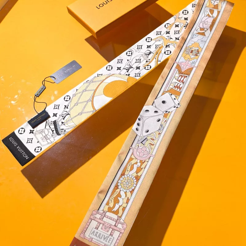Minimalist 7530 Louis Vuitton Silk Scarf