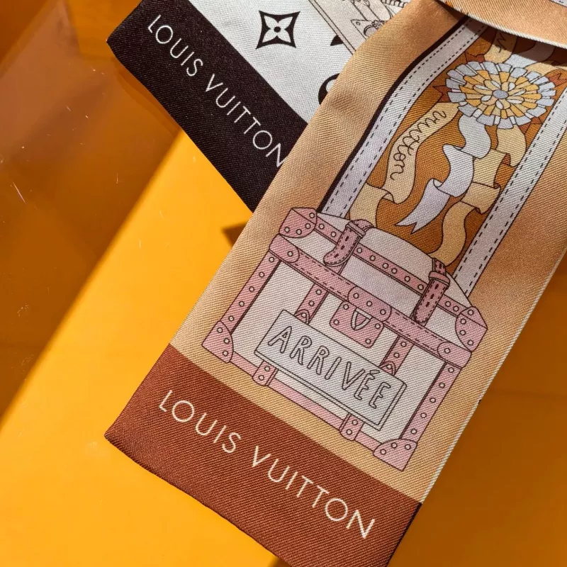 Minimalist 7530 Louis Vuitton Silk Scarf