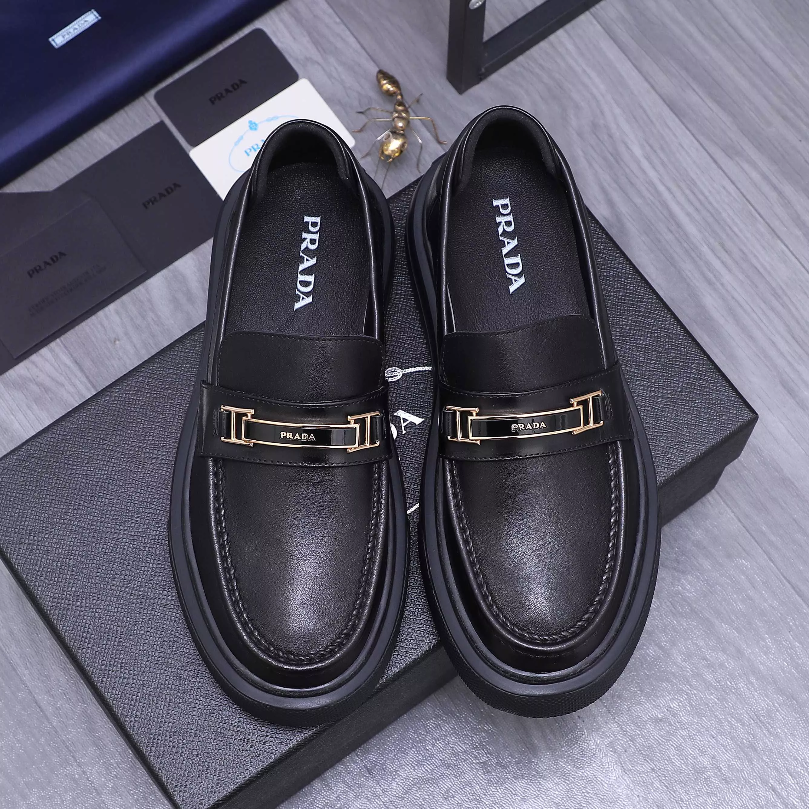 Minimalist 7556 Prada Leather Shoes For Men
