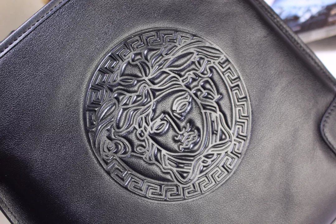 Minimalist 762 Versace AAA Man Messenger Bags
