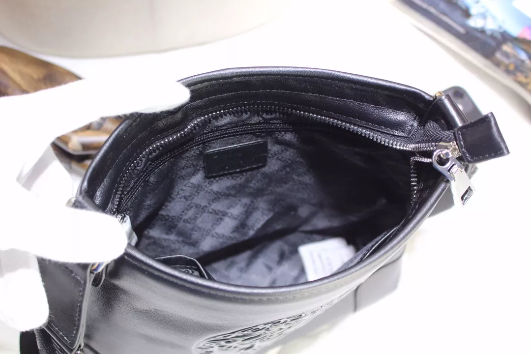 Minimalist 762 Versace AAA Man Messenger Bags
