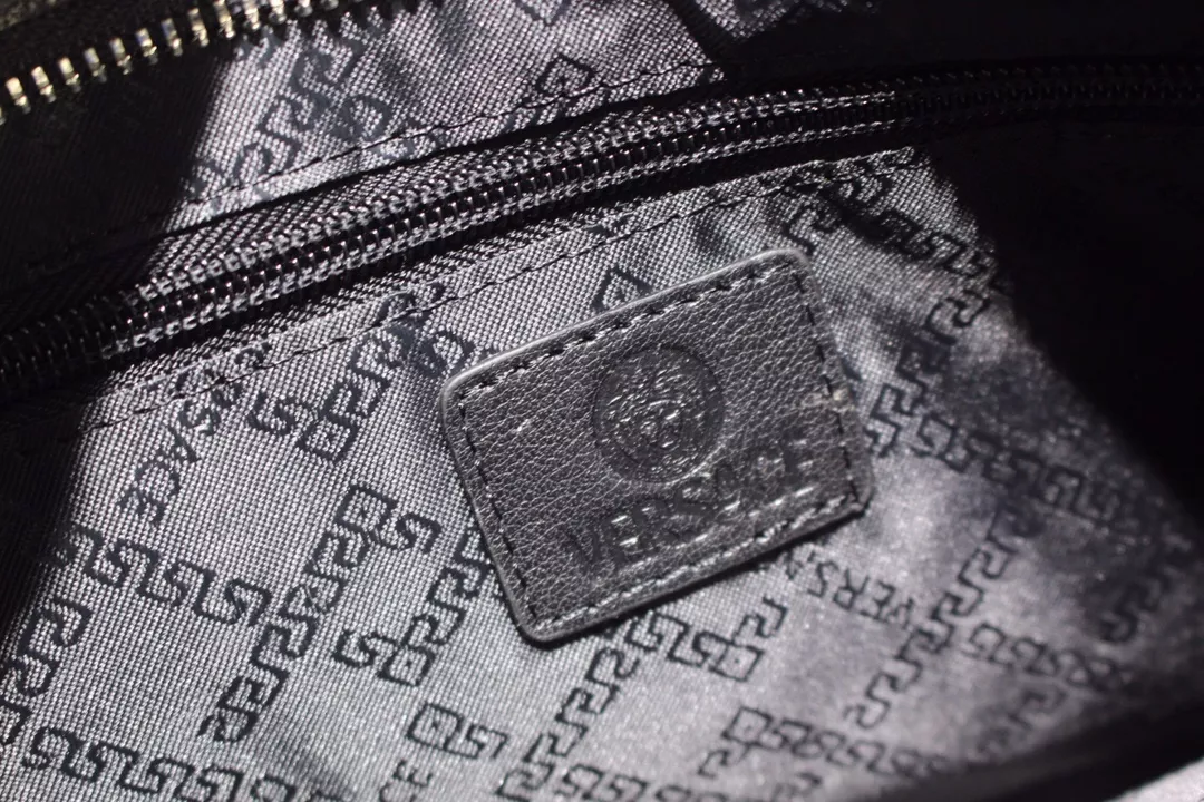 Minimalist 762 Versace AAA Man Messenger Bags