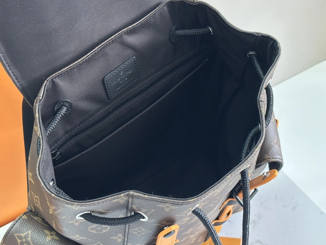 Minimalist 7784 Louis Vuitton LV AAA Man Backpacks
