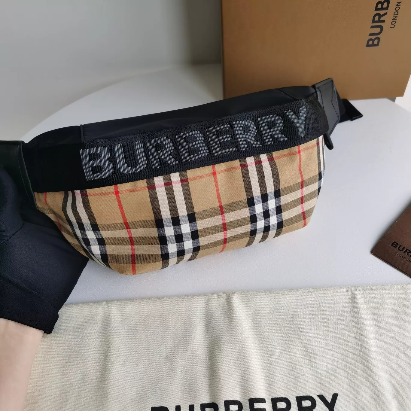 Minimalist 7916 Burberry AAA Quality Belt Bags For Unisex
