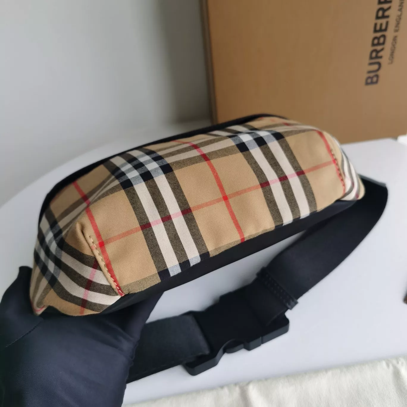 Minimalist 7916 Burberry AAA Quality Belt Bags For Unisex