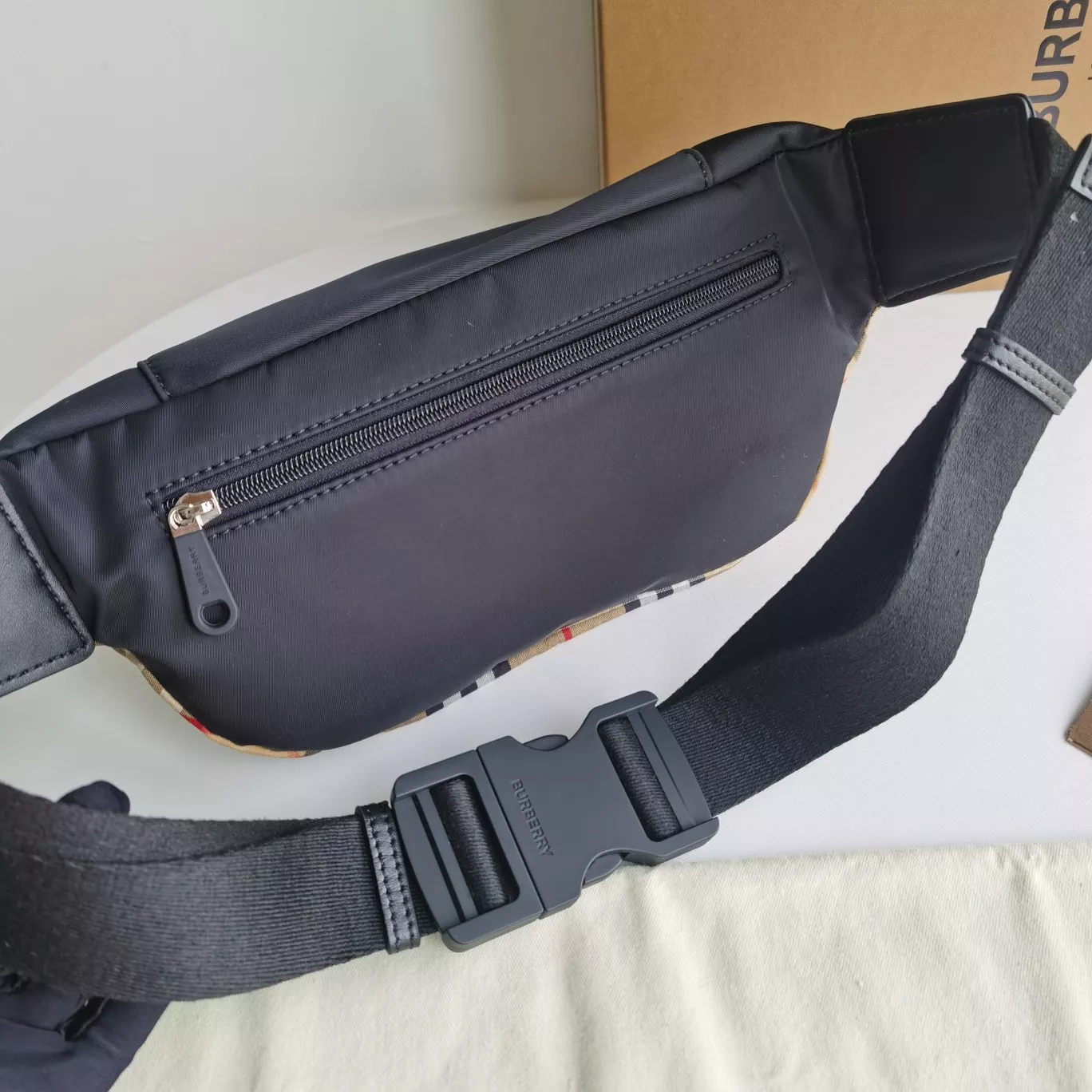 Minimalist 7916 Burberry AAA Quality Belt Bags For Unisex