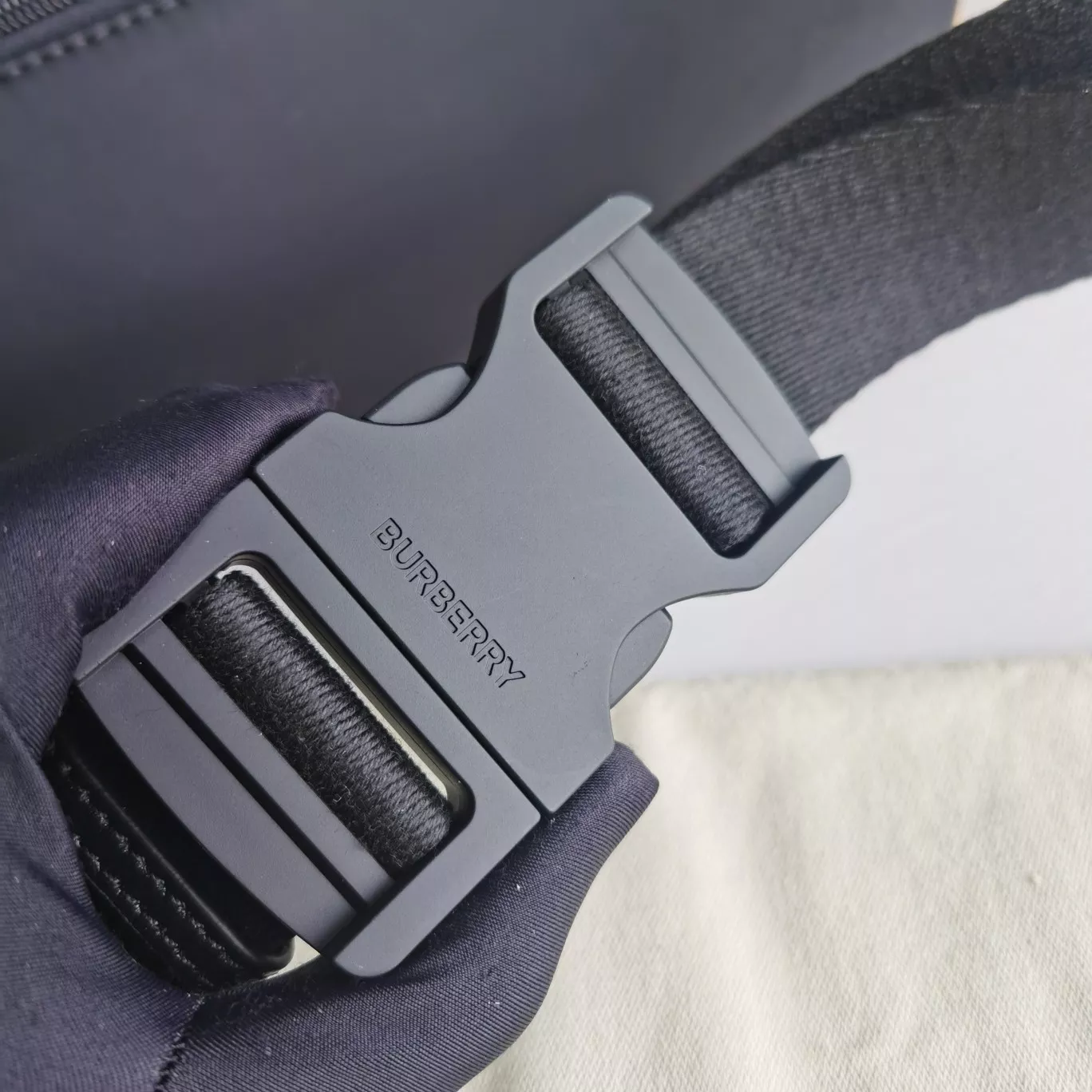 Minimalist 7916 Burberry AAA Quality Belt Bags For Unisex