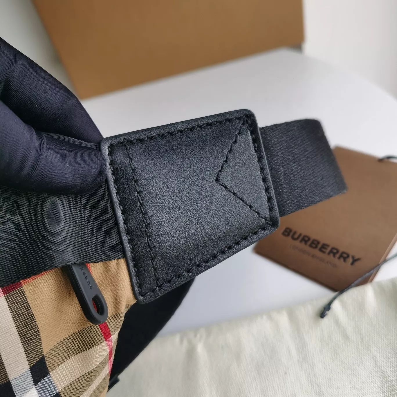 Minimalist 7916 Burberry AAA Quality Belt Bags For Unisex