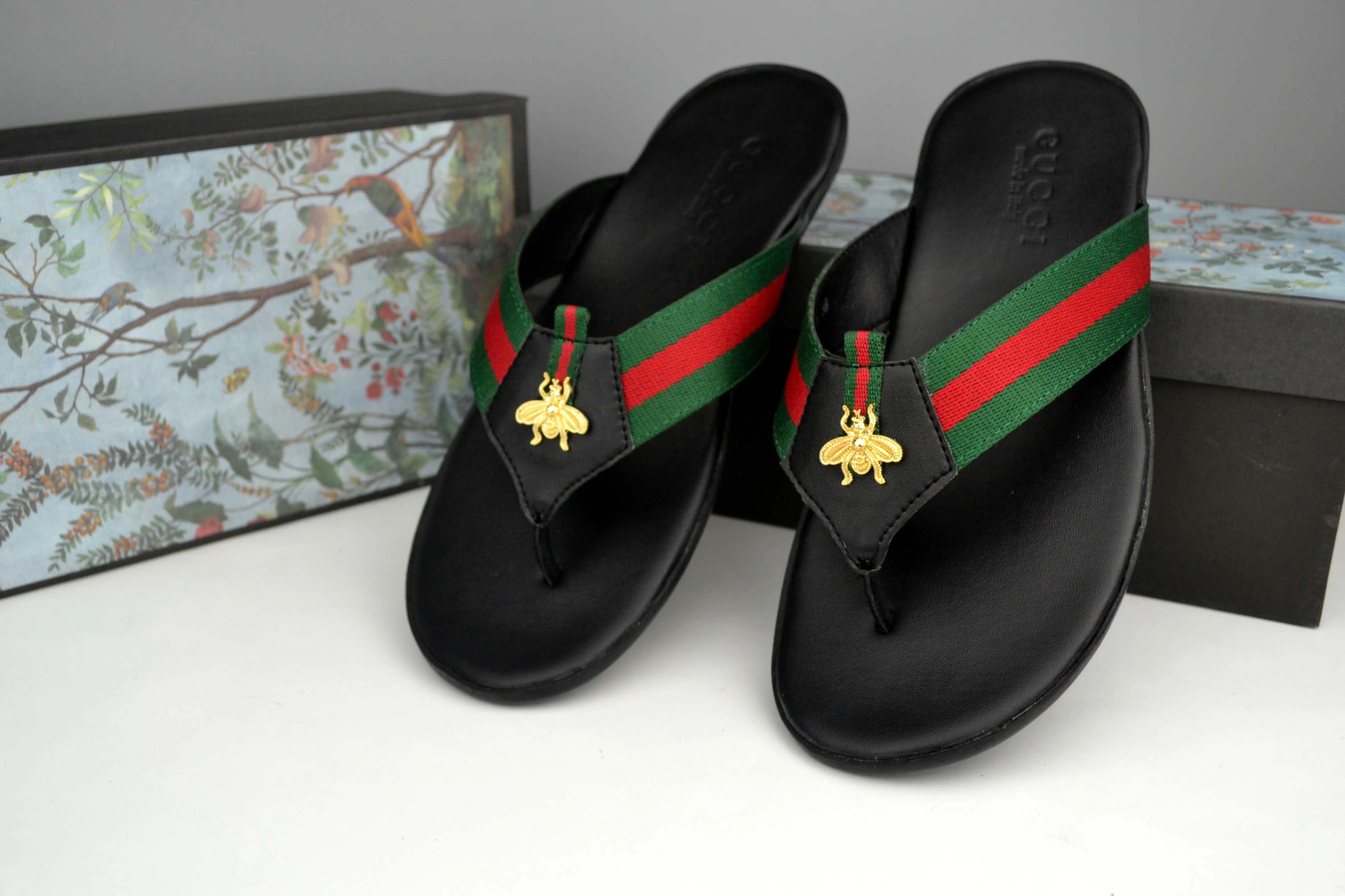Minimalist 8199 Gucci Slippers For Men
