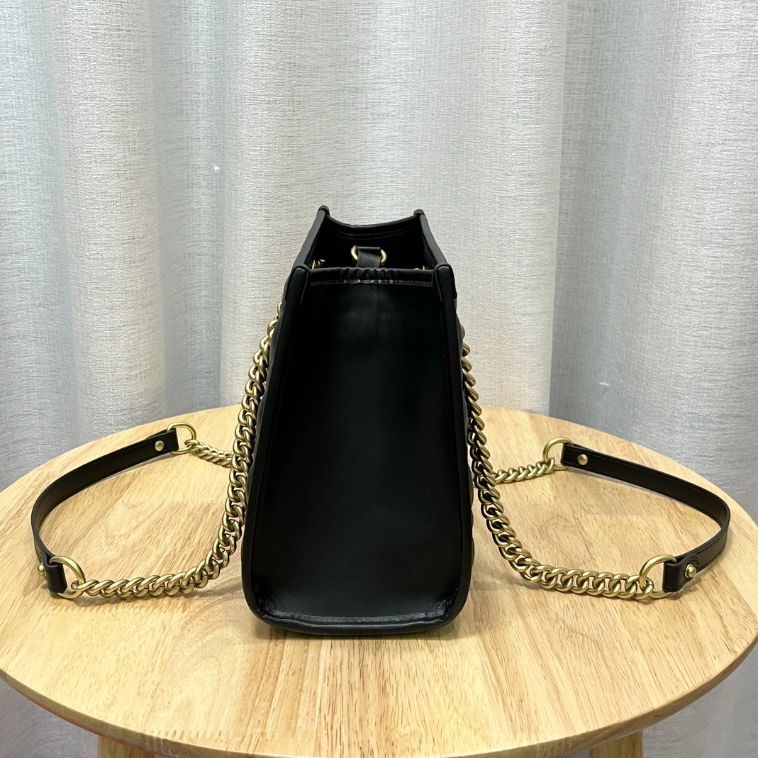 Minimalist 8204 Gucci AAA Quality Shoulder Bags For Women