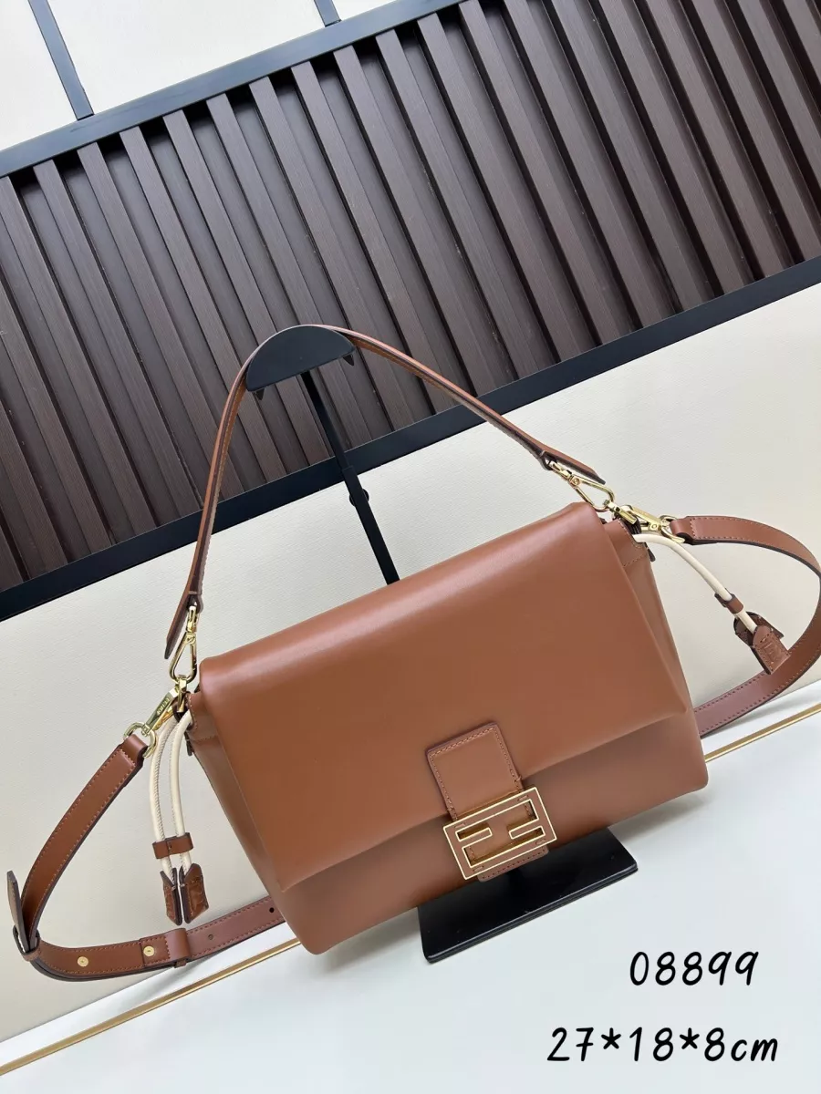 Minimalist 825 Fendi AAA Quality Messenger Bags For Women