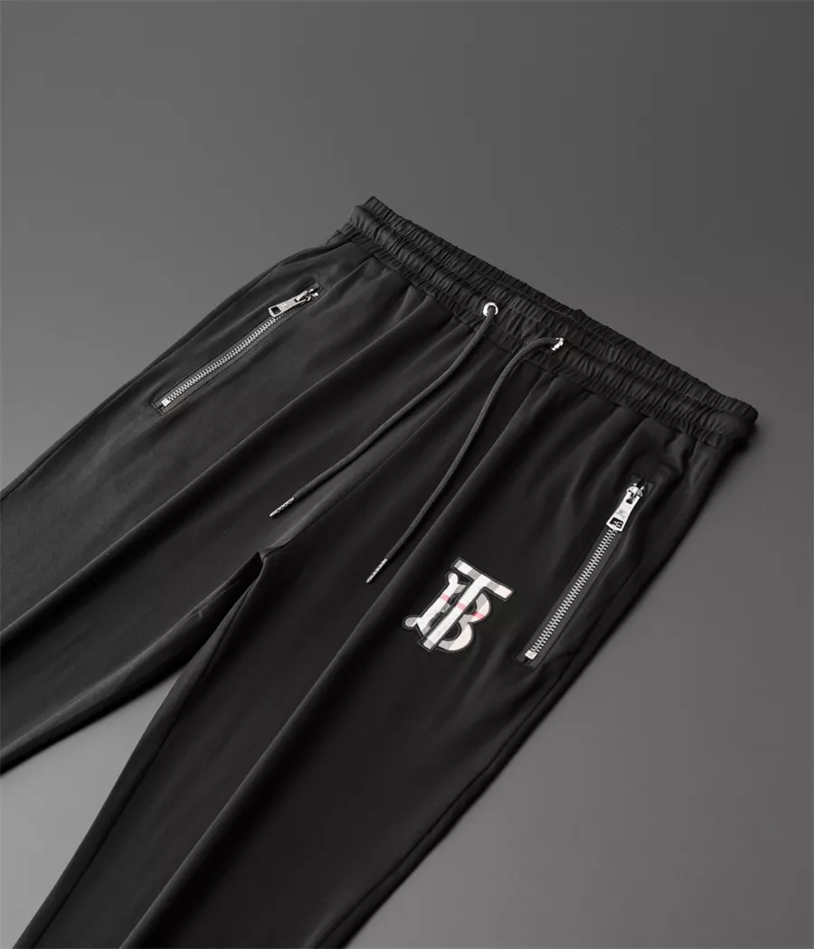 Minimalist 8267 Burberry Tracksuits Short Sleeved For Men