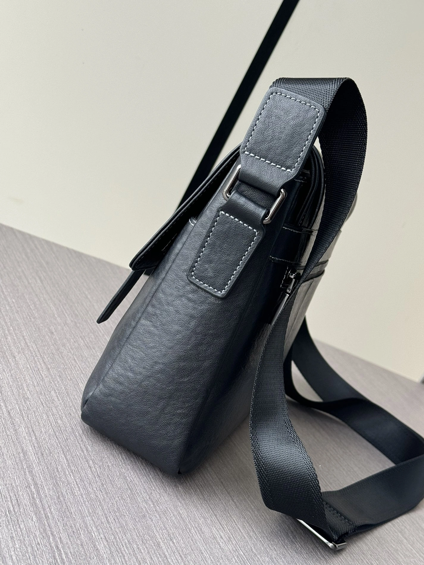 Minimalist 8434 Prada AAA Man Messenger Bags
