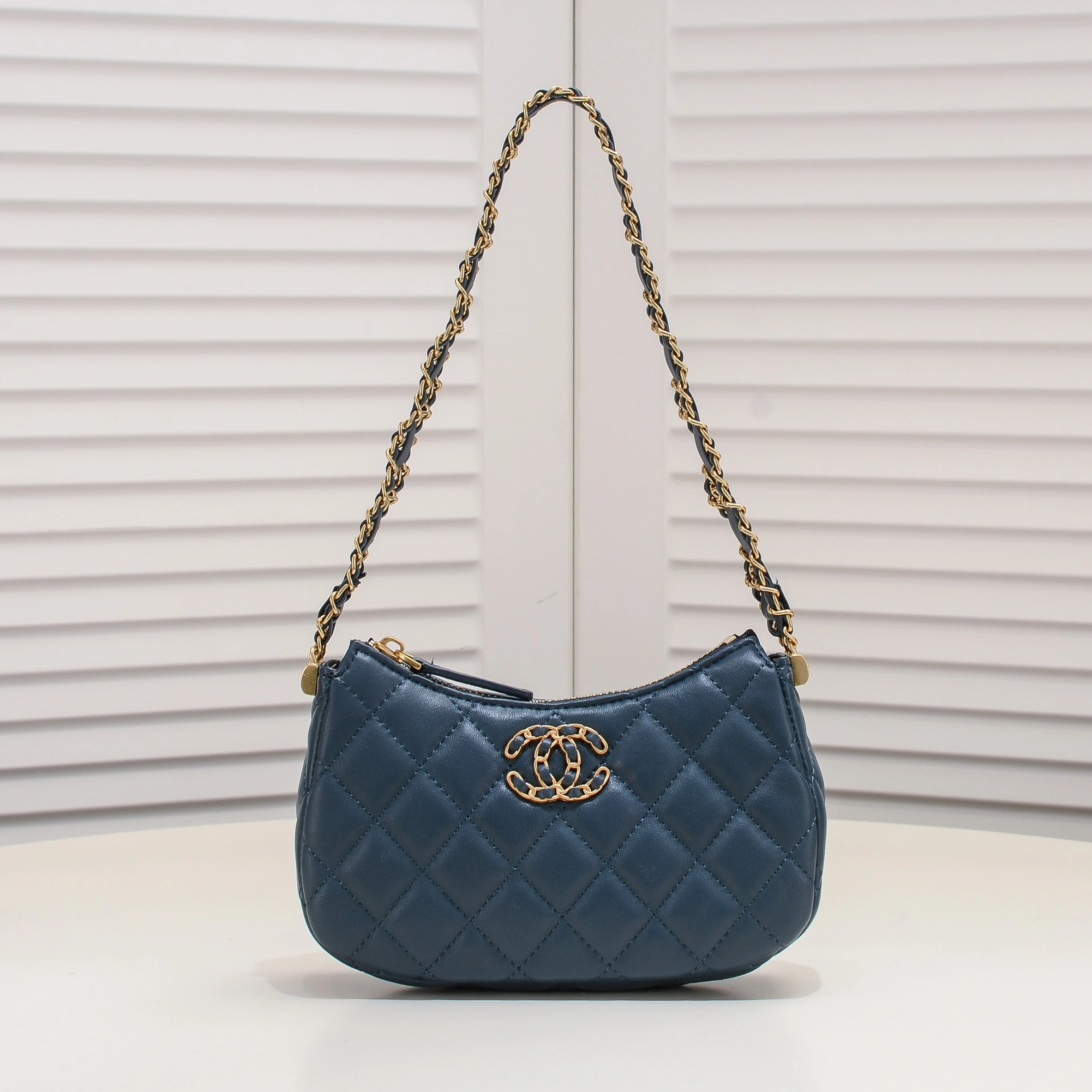 Minimalist 8590 Chanel AAA Quality Shoulder Bags For Women