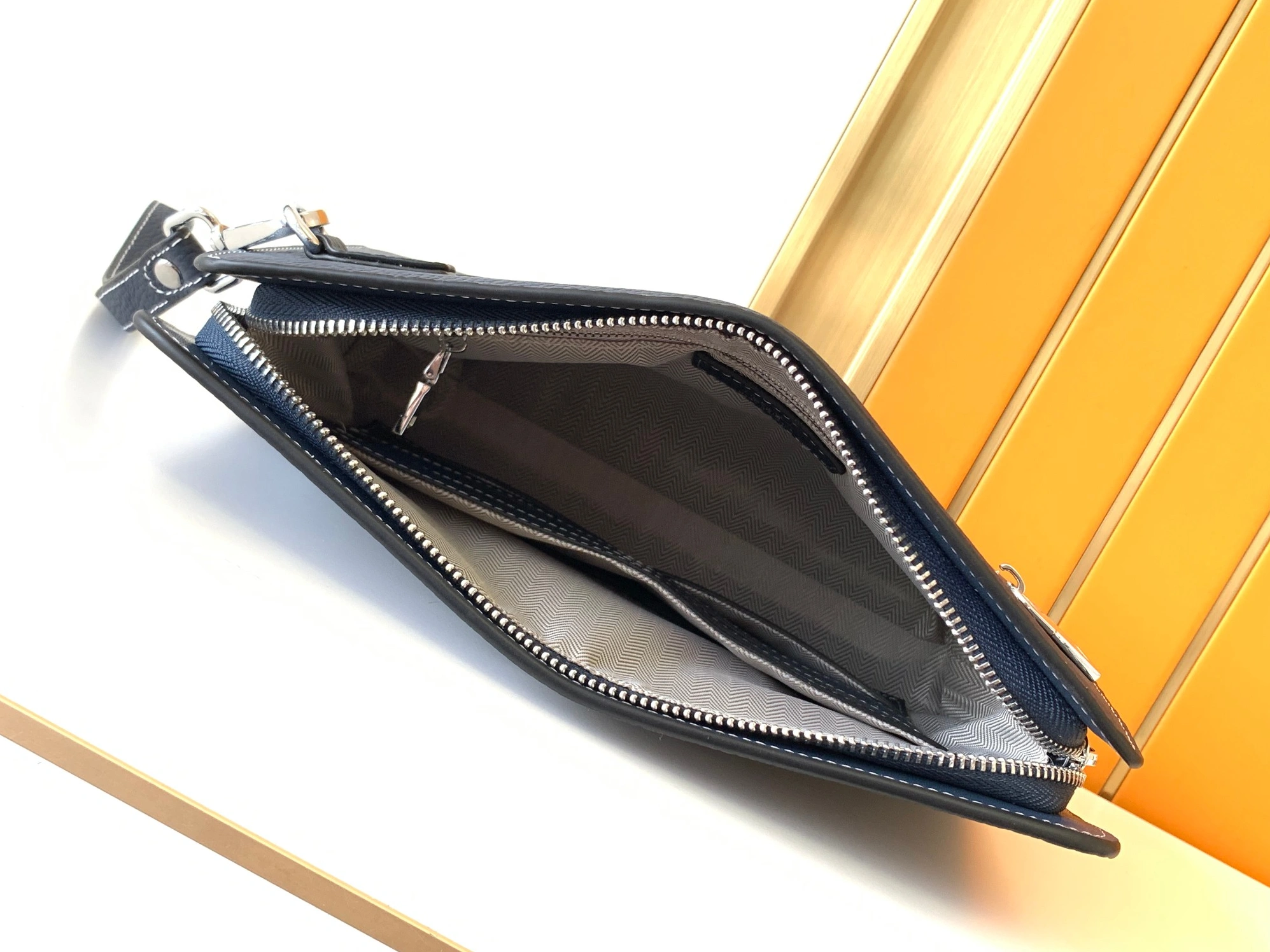 Minimalist 8692 Hermes AAA Man Wallets