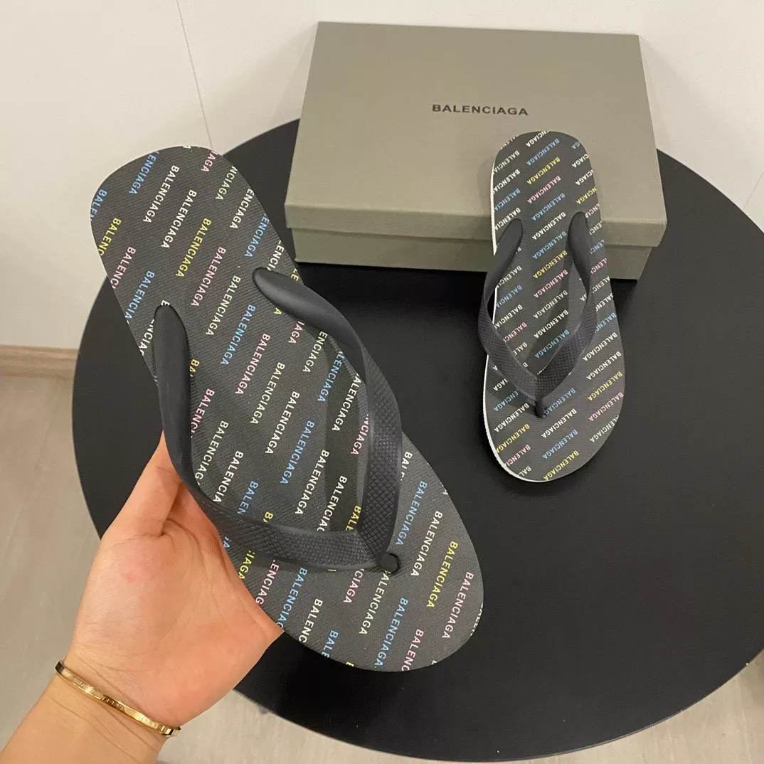 Minimalist 8845 Balenciaga Slippers For Men