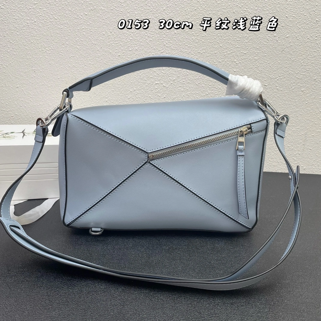 Minimalist 8850 LOEWE AAA Quality Messenger Bags For Women