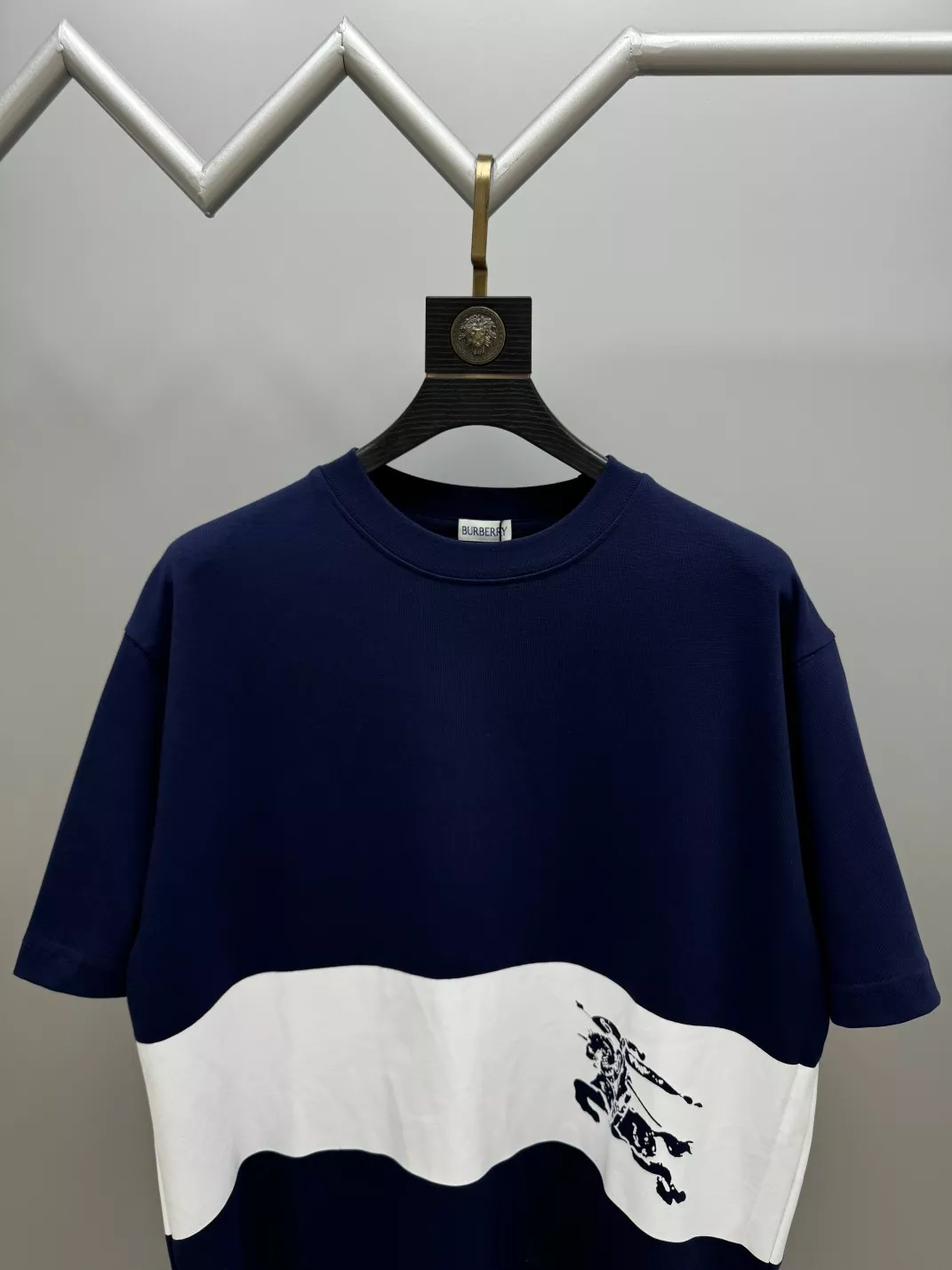 Minimalist 893 Burberry T-Shirts Short Sleeved For Unisex
