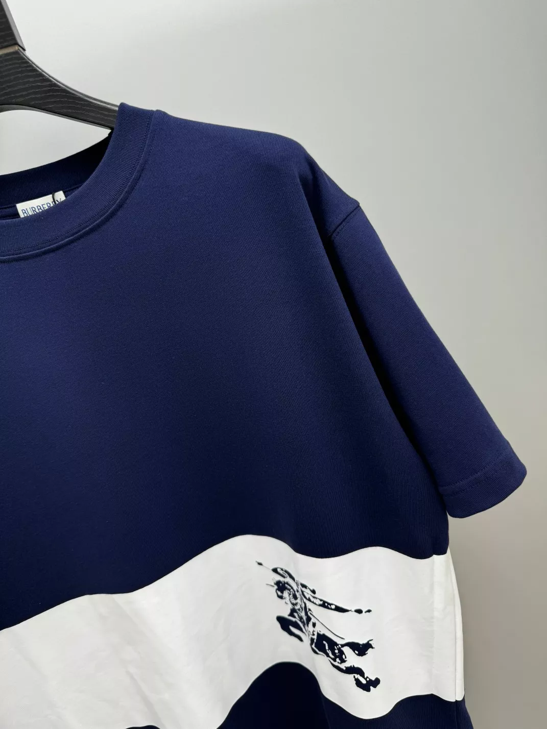 Minimalist 893 Burberry T-Shirts Short Sleeved For Unisex