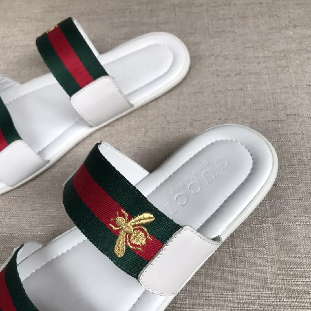 Minimalist 9159 Gucci Slippers For Men