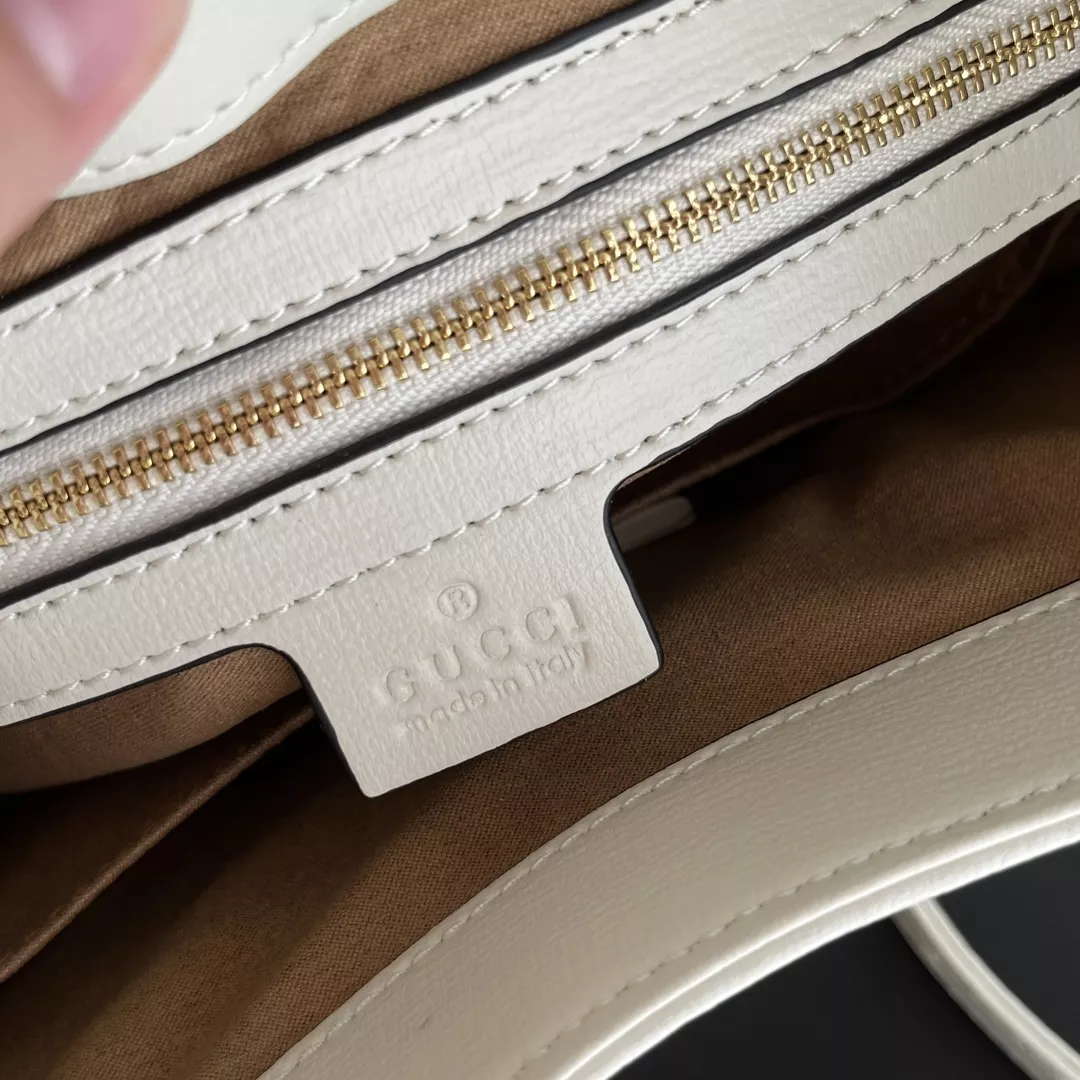 Minimalist 9206 Gucci AAA Quality Shoulder Bags For Women