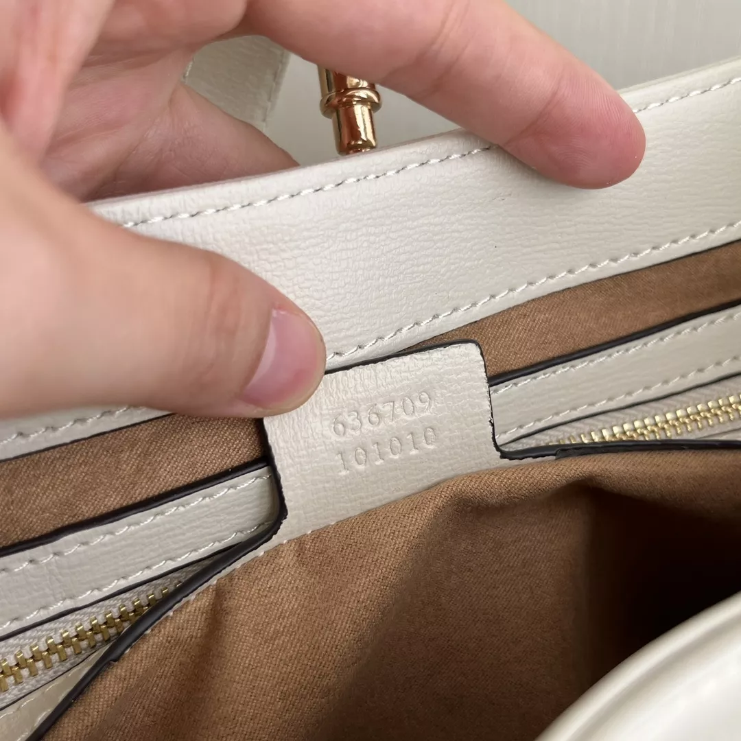 Minimalist 9206 Gucci AAA Quality Shoulder Bags For Women