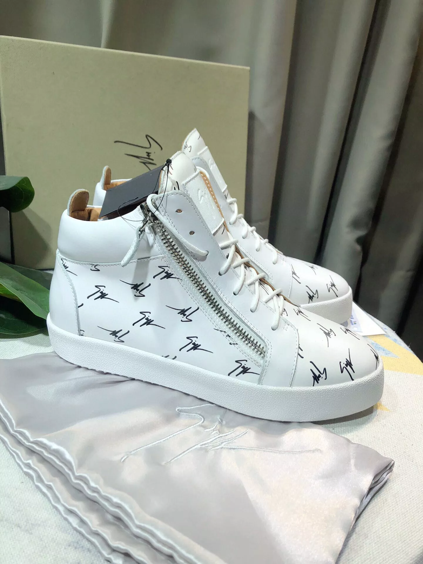 Minimalist 9211 Giuseppe Zanotti High Tops Shoes For Men