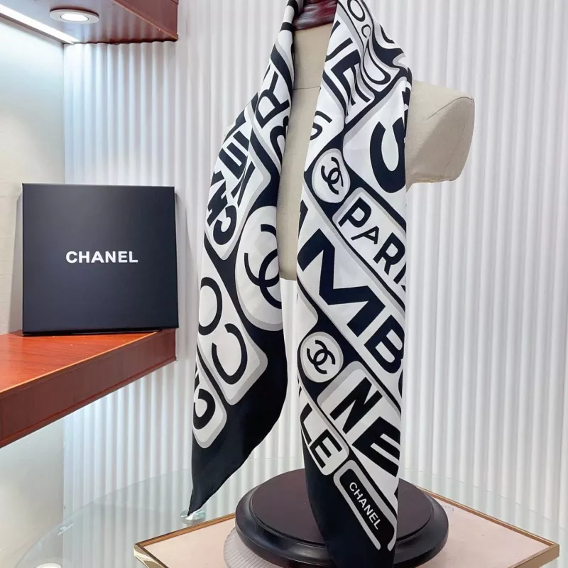 Minimalist 9260 Chanel Silk Squares