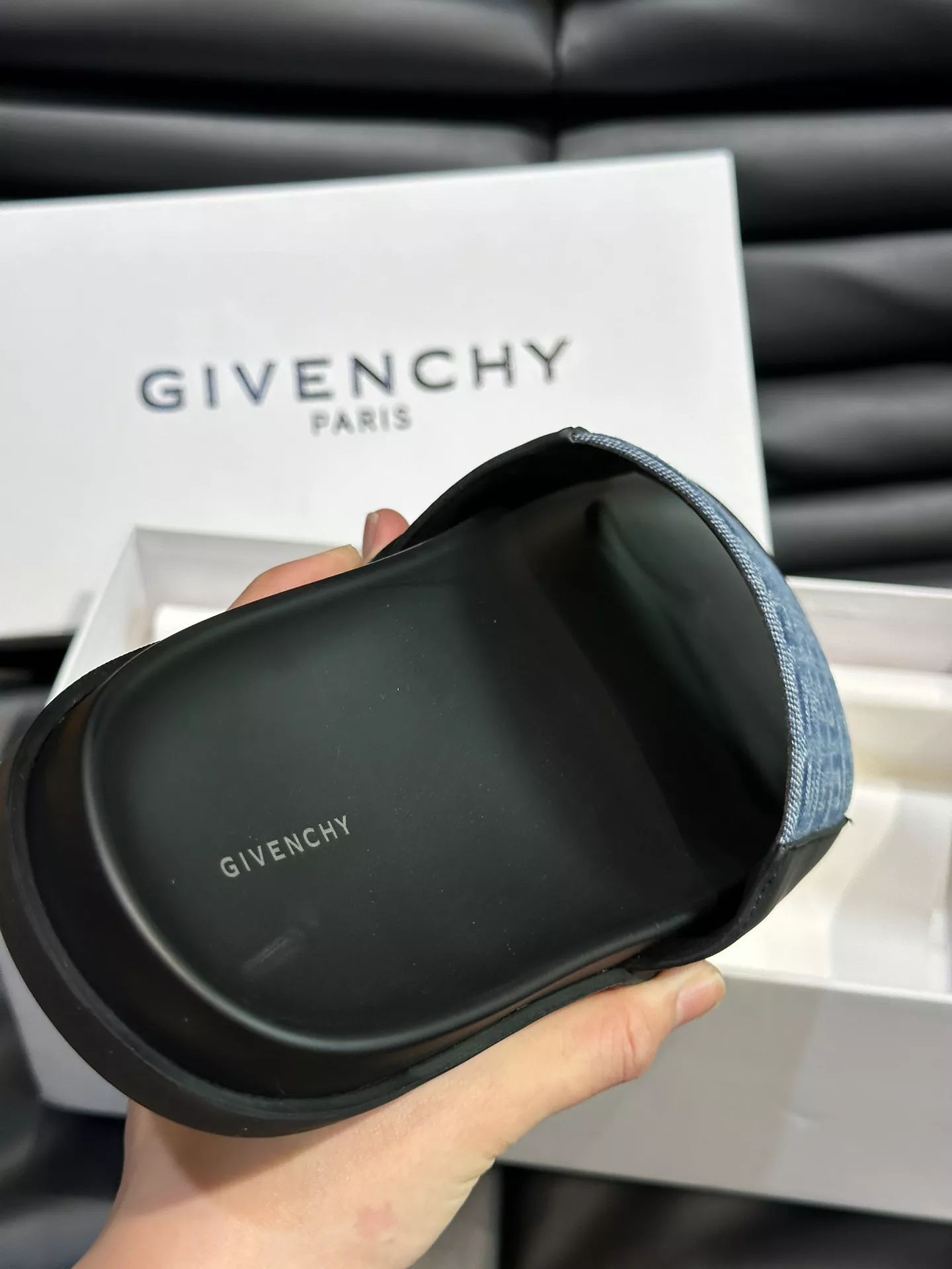 Minimalist 9449 Givenchy Slippers For Men