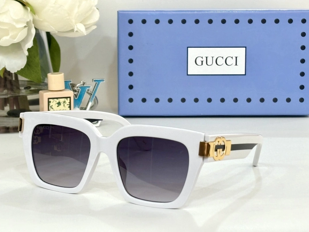 Minimalist 9473 Gucci AAA Quality Sunglasses