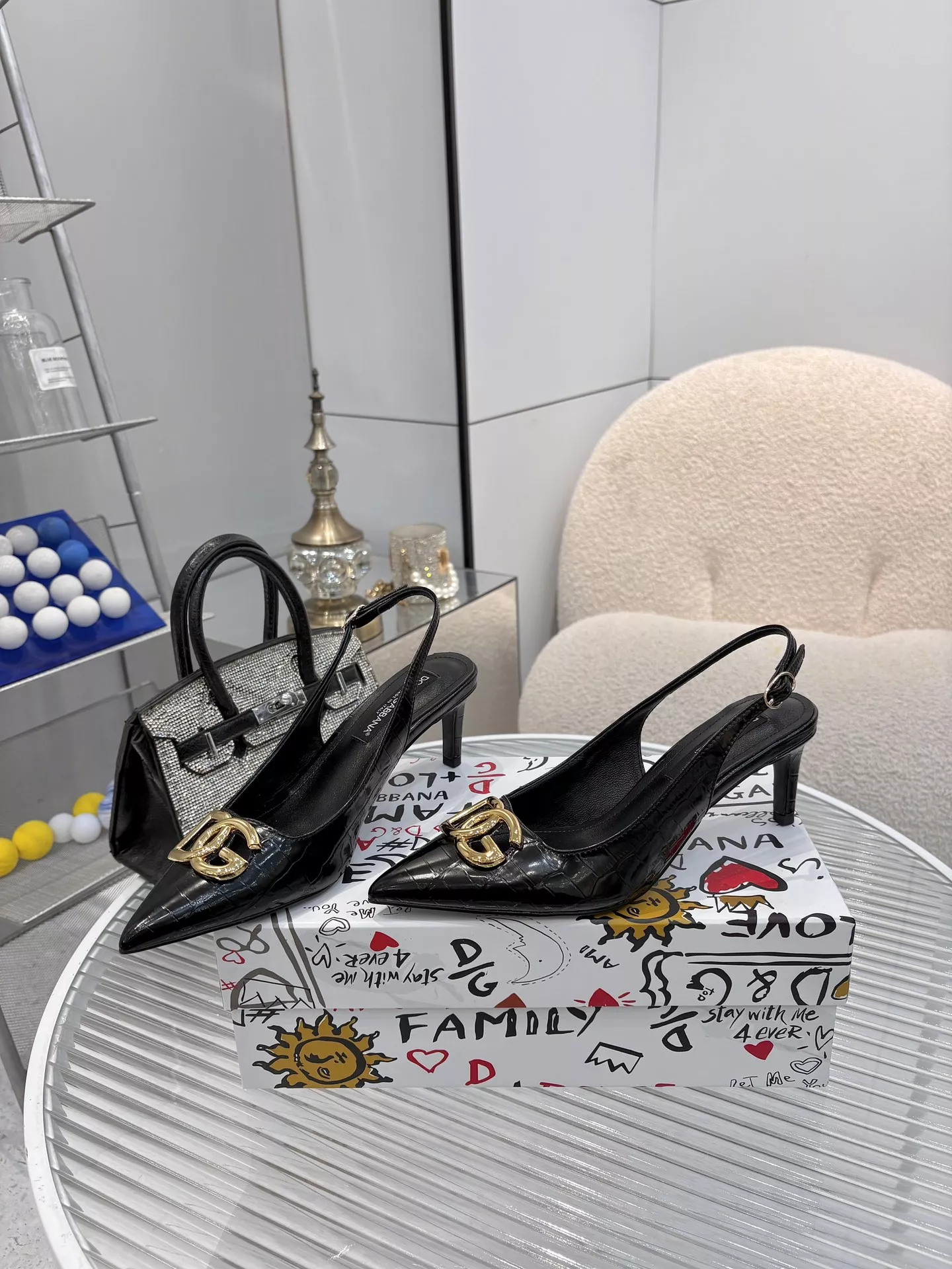 Minimalist 9523 Dolce & Gabbana D&G Slippers For Women