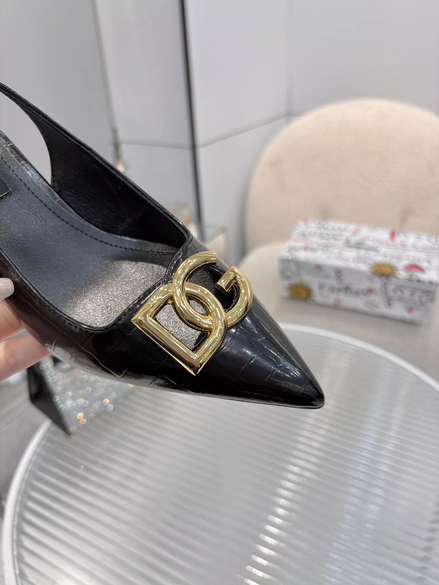 Minimalist 9523 Dolce & Gabbana D&G Slippers For Women