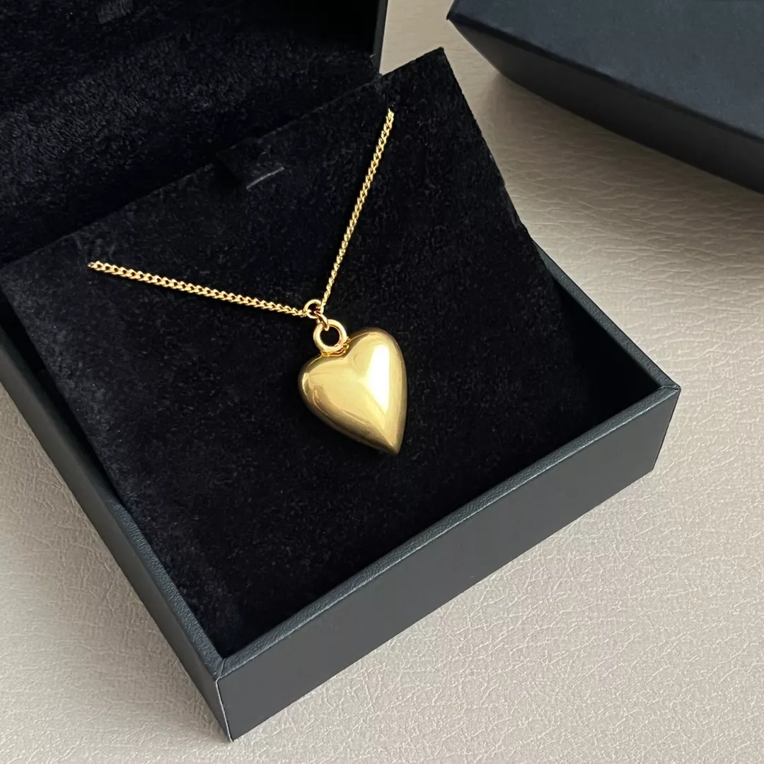 Minimalist 9585 Versace Necklaces
