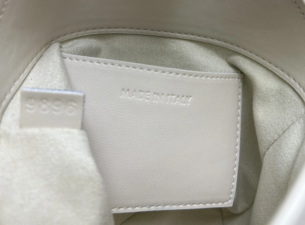 Minimalist 9687 Celine AAA Quality Messenger Bags For Women