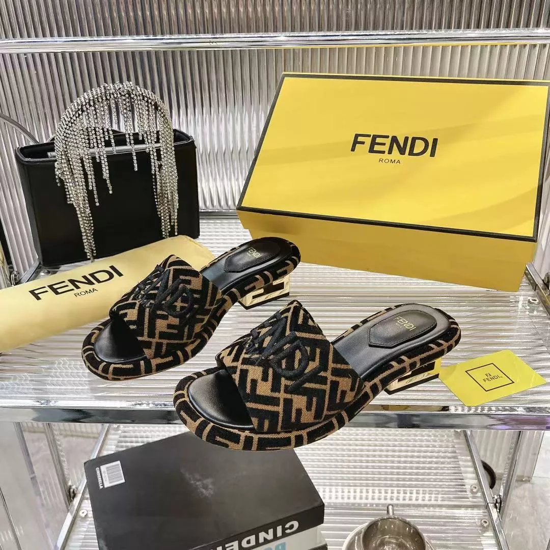 Minimalist 9767 Fendi Slippers For Women