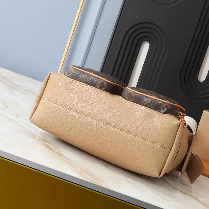 Minimalist 9991 Louis Vuitton AAA Quality Messenger Bags For Women
