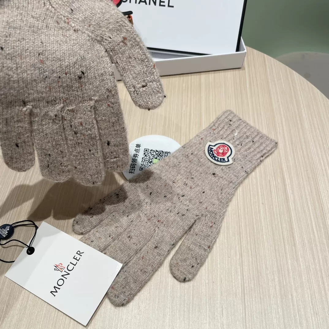 Minimalist 9996 Moncler Gloves
