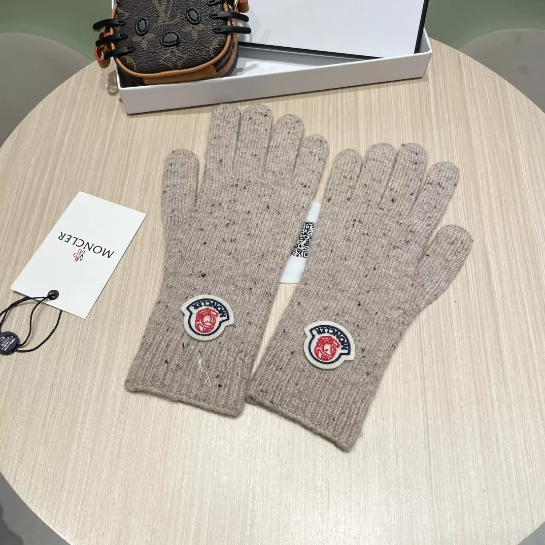 Minimalist 9996 Moncler Gloves