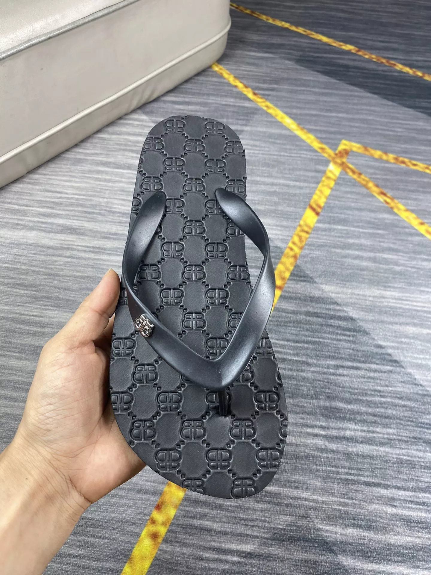 Modern 1050 Balenciaga Slippers For Men