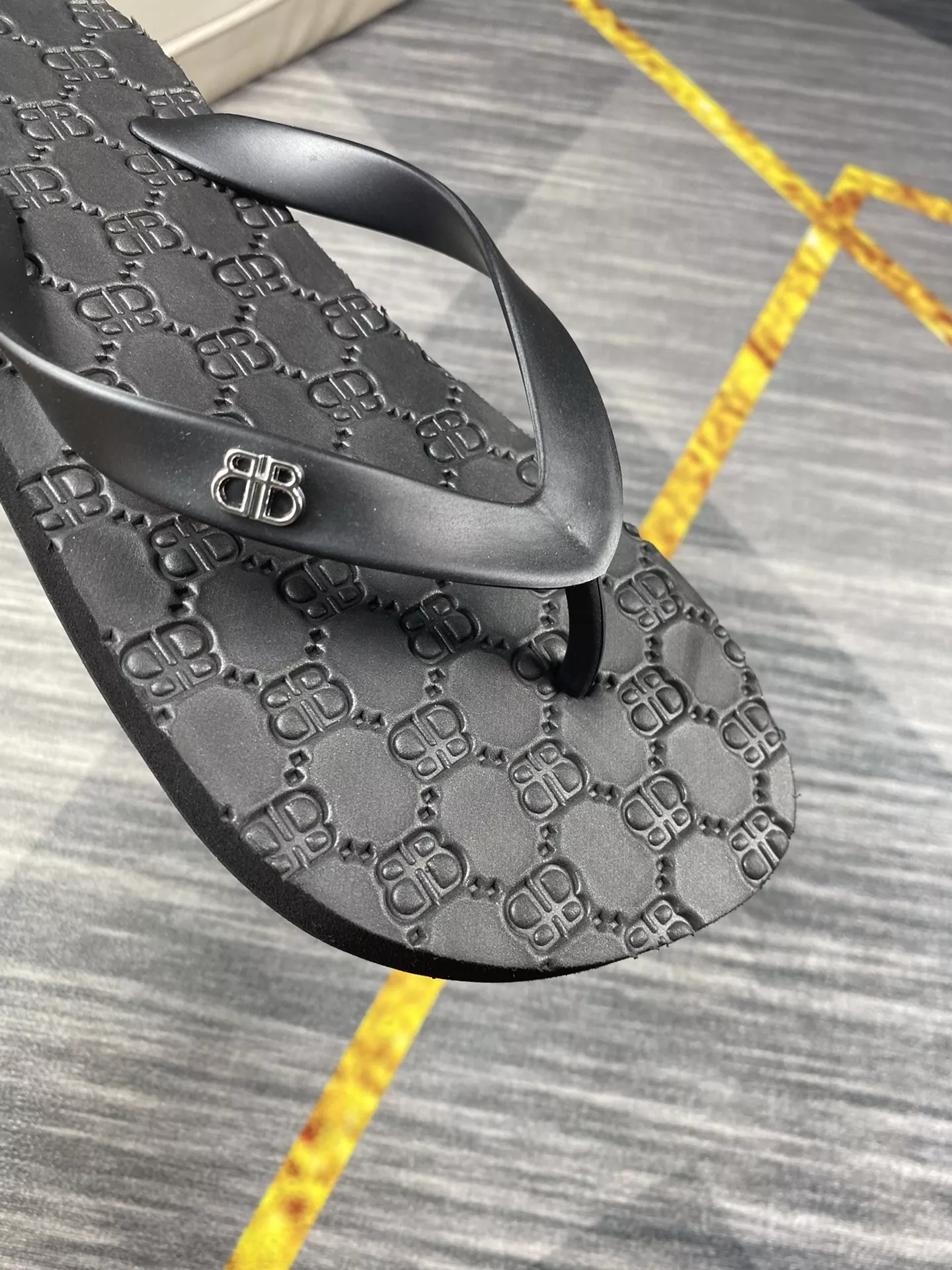 Modern 1050 Balenciaga Slippers For Men