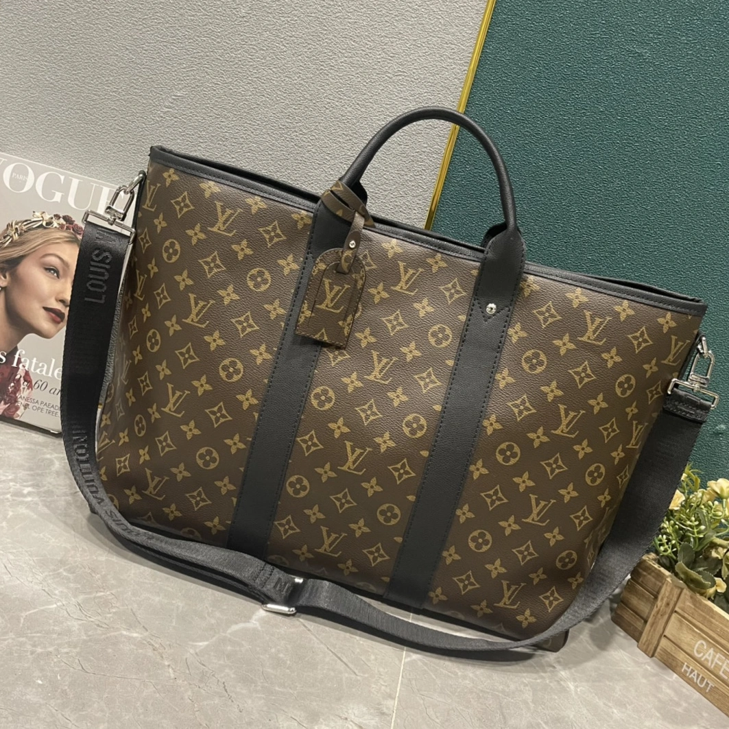 Modern 1082 Louis Vuitton AAA Man Handbags