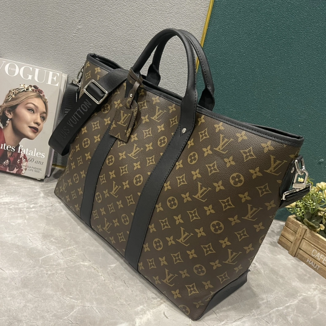 Modern 1082 Louis Vuitton AAA Man Handbags
