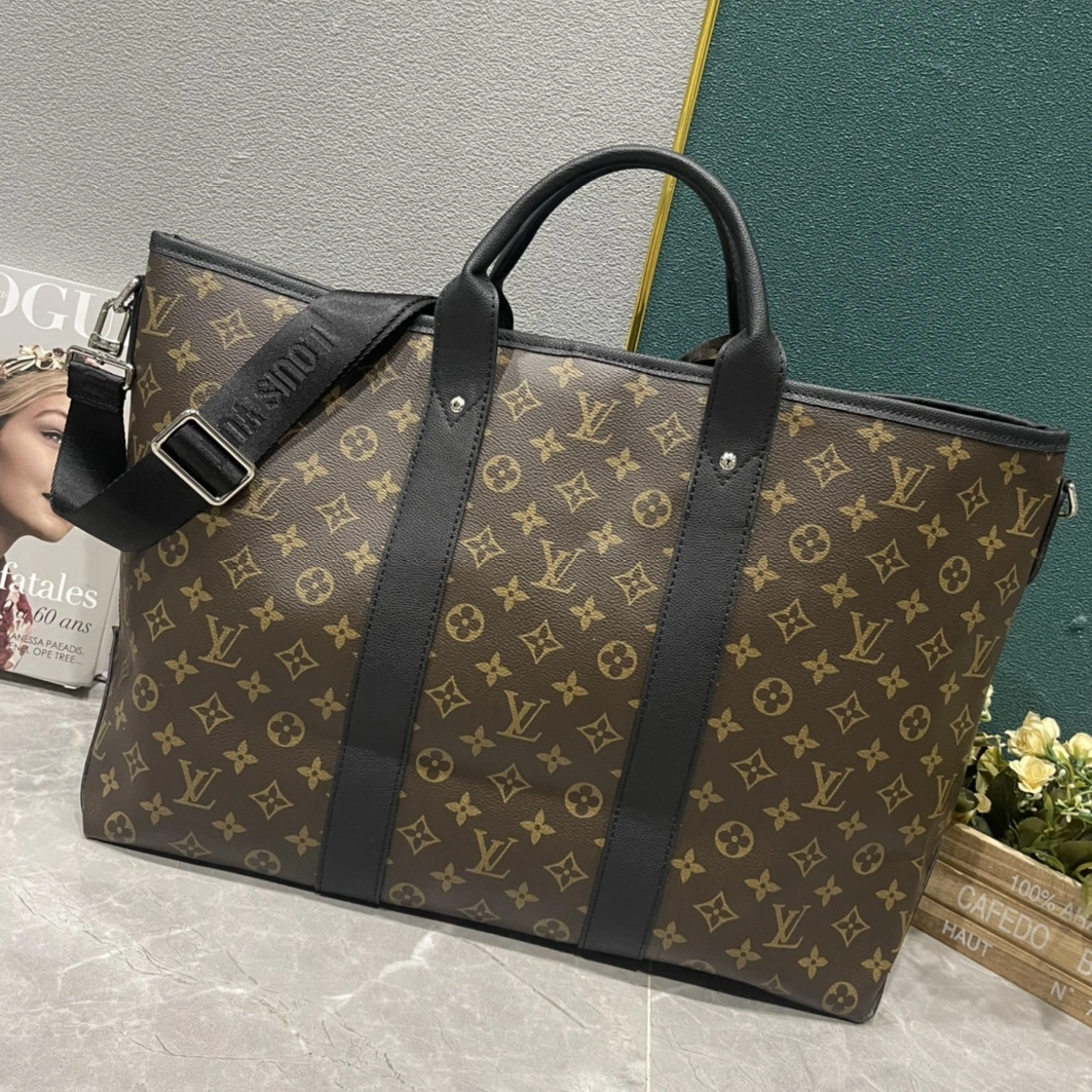 Modern 1082 Louis Vuitton AAA Man Handbags