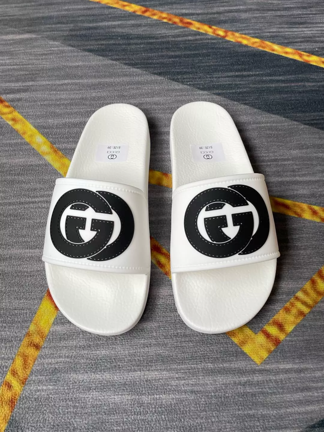 Modern 1150 Gucci Slippers For Men