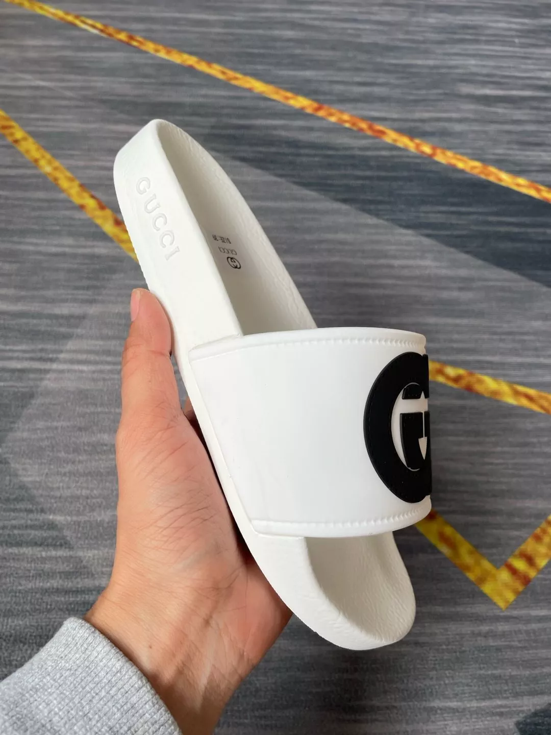 Modern 1150 Gucci Slippers For Men