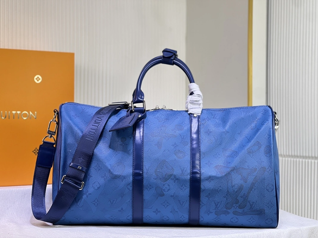 Modern 1198 Louis Vuitton Travel Bags