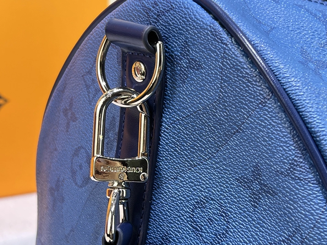 Modern 1198 Louis Vuitton Travel Bags